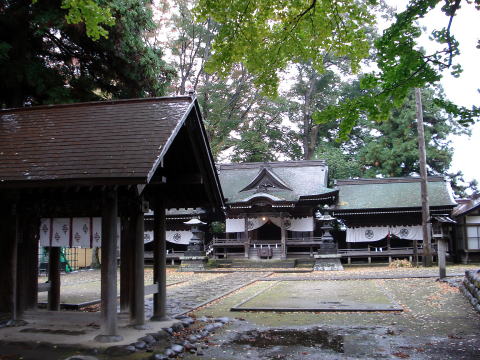 諏訪護国神社