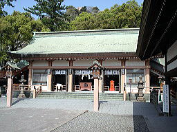 照国神社