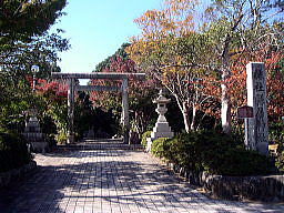 縣居神社